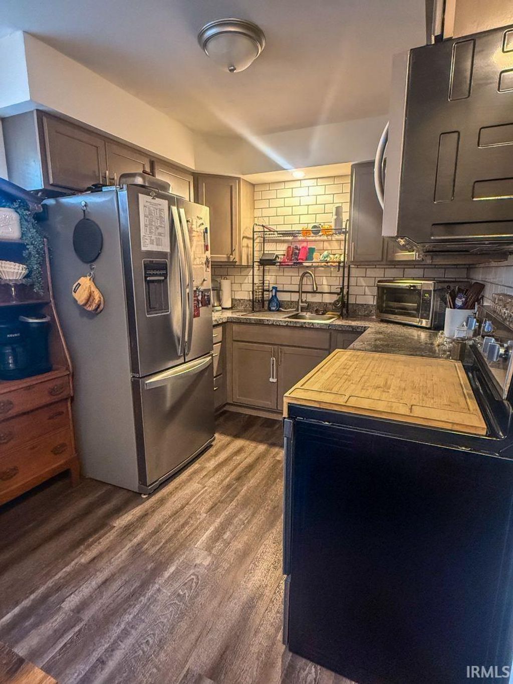 Photo of 1022 Fieldhouse Avenue, Elkhart, IN 46516 (MLS # 202612025)