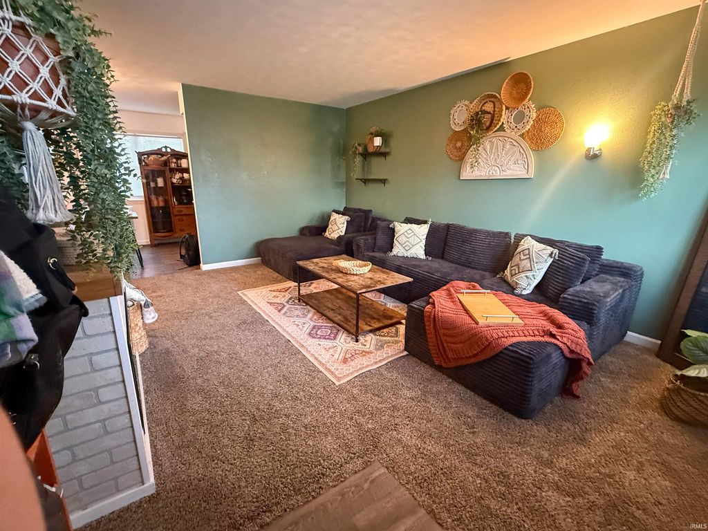 Photo of 1022 Fieldhouse Avenue, Elkhart, IN 46516 (MLS # 202612025)