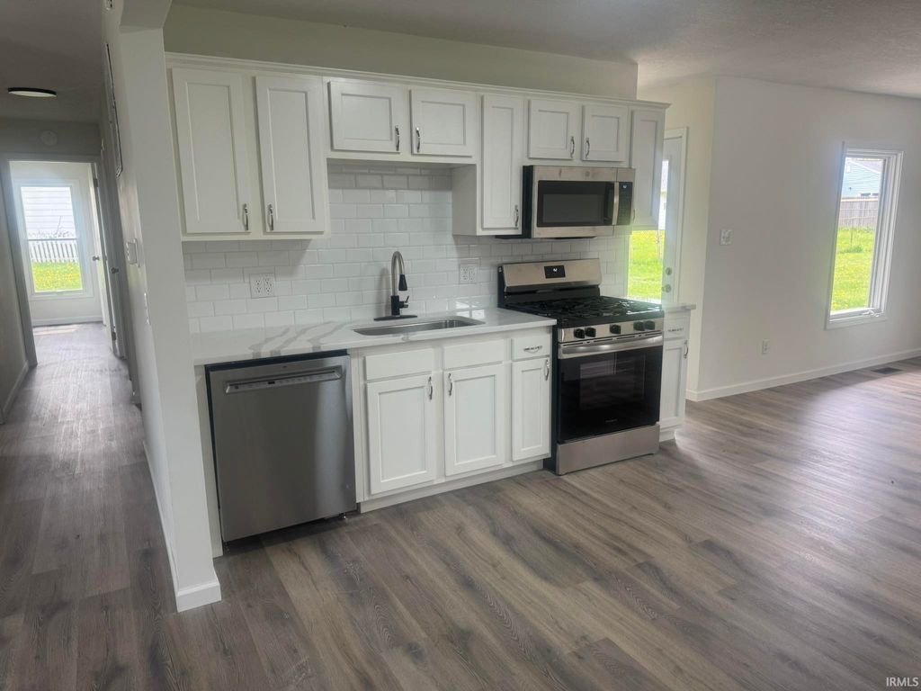 Photo of 4621 Dutches Lane, Fort Wayne, IN 46850 (MLS # 202613911)