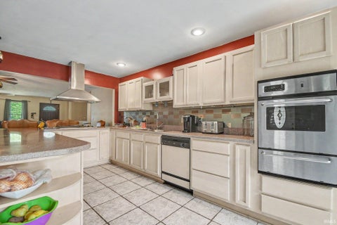 Tiny photo for 52313 County Road 113, Elkhart, IN 46514 (MLS # 202637238)