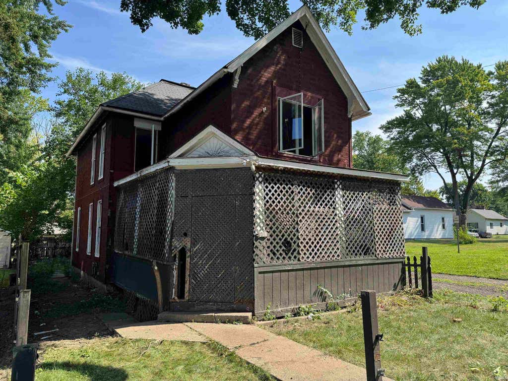 Photo of 918 Huestis Avenue, Fort Wayne, IN 46807 (MLS # 202631305)