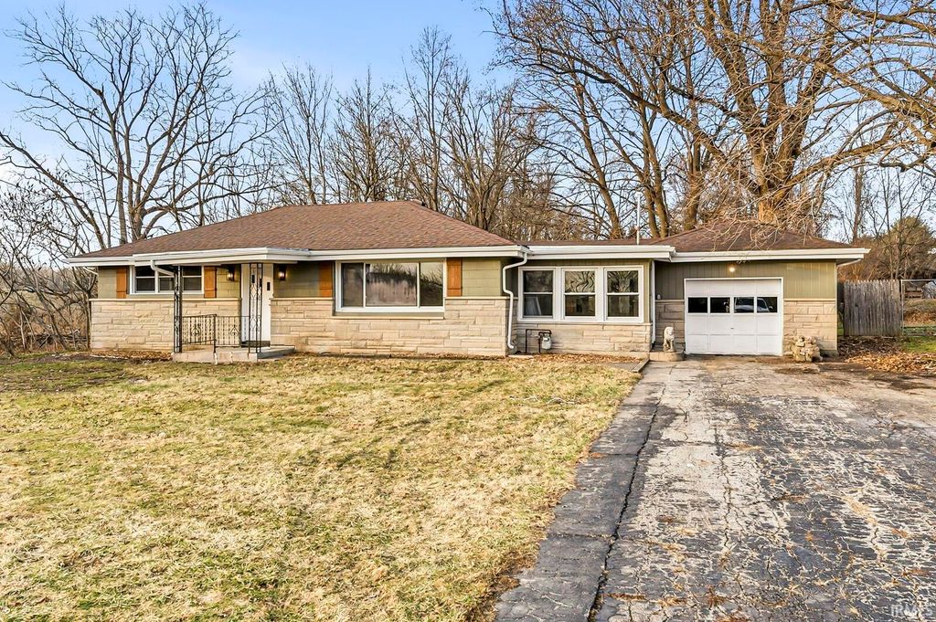 Photo of 20479 Roosevelt Road, South Bend, IN 46614 (MLS # 202549668)