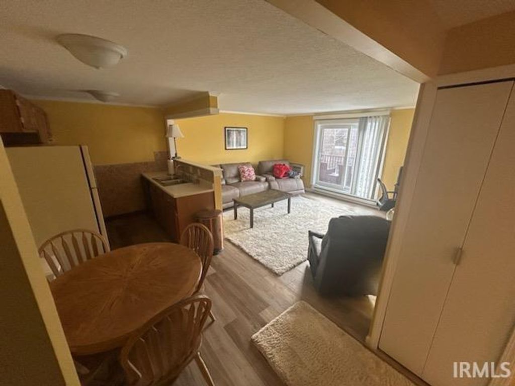 Photo of 2937 Westbrook Drive #A-412, Fort Wayne, IN 46805 (MLS # 202610813)