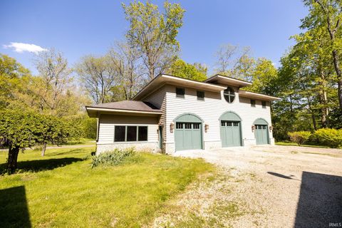 Tiny photo for 1223 N Harbour Pointe Drive, Peru, IN 46970 (MLS # 202617995)