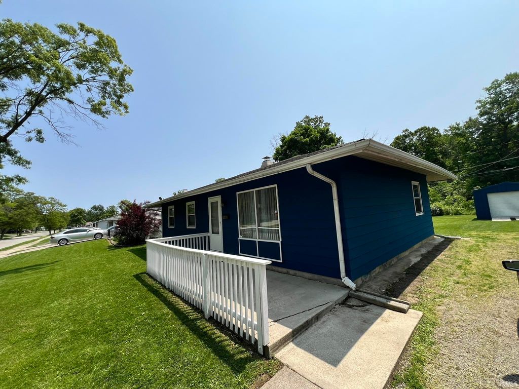 Photo of 1104 Larch Lane, Fort Wayne, IN 46825 (MLS # 202600480)