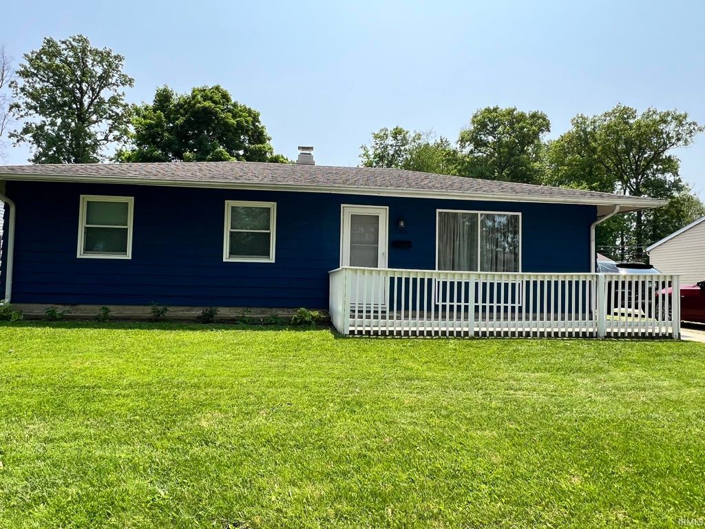 Photo of 1104 Larch Lane, Fort Wayne, IN 46825 (MLS # 202600480)