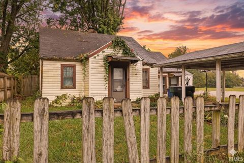 Photo of 107 E berkley Avenue, Muncie, IN 47303 (MLS # 202539182)