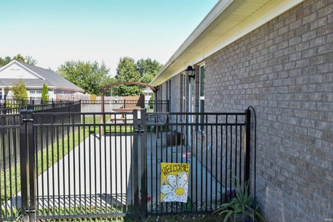 Tiny photo for 2543 Pecan Trace Trce, Evansville, IN 47715 (MLS # 202634089)
