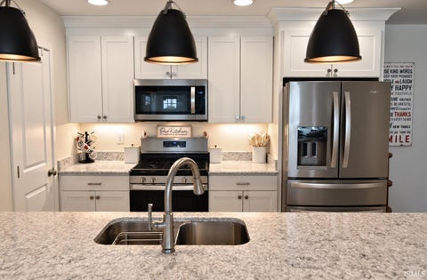 Tiny photo for 2543 Pecan Trace Trce, Evansville, IN 47715 (MLS # 202634089)