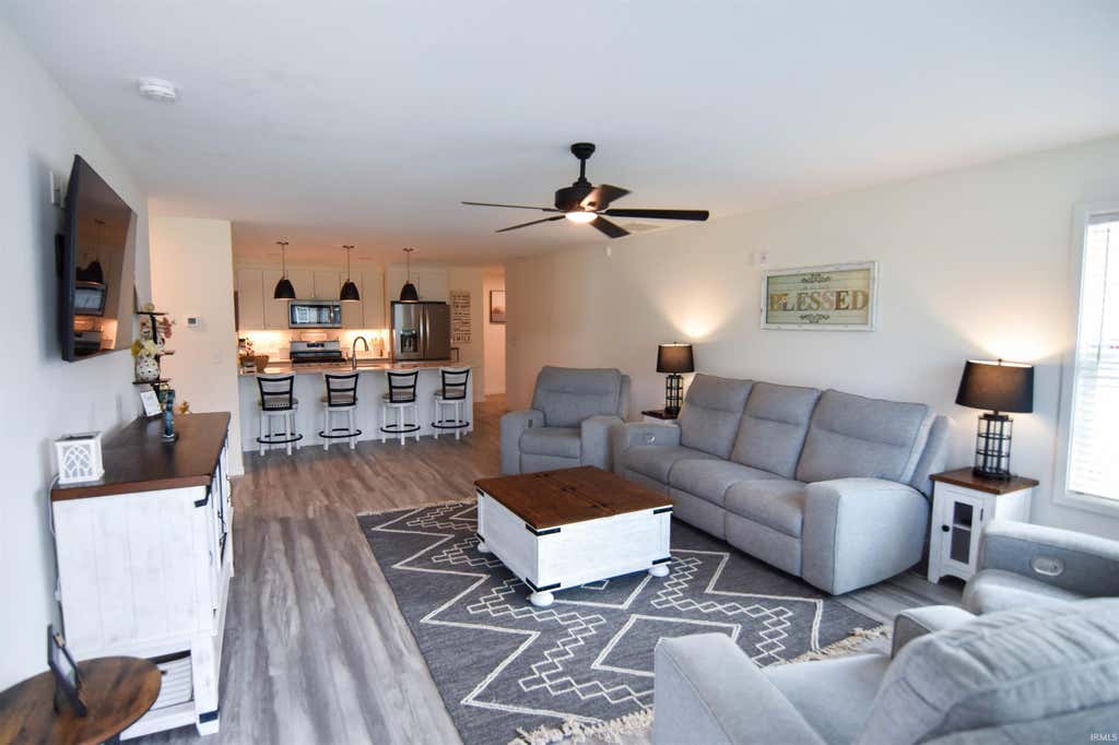Photo of 2543 Pecan Trace Trce, Evansville, IN 47715 (MLS # 202634089)