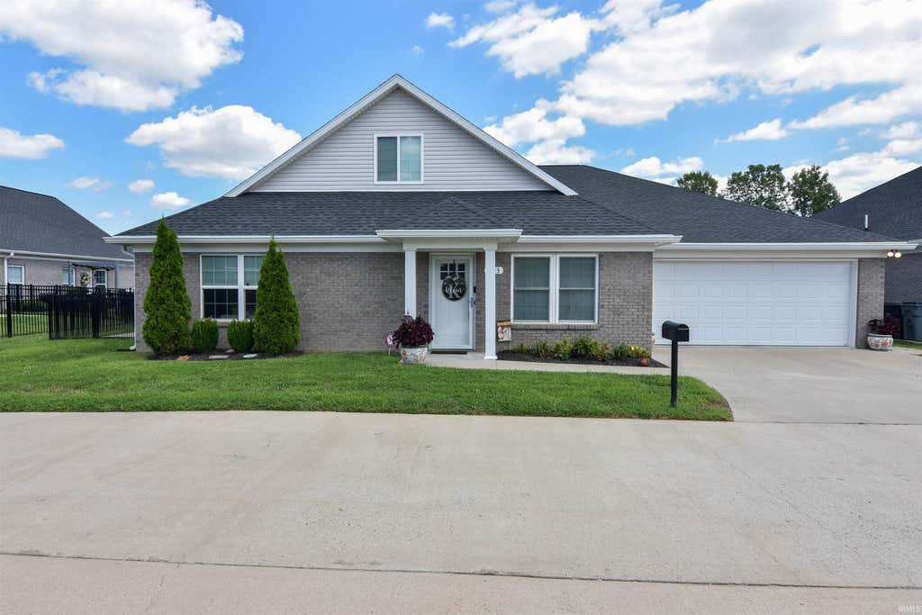 Photo of 2543 Pecan Trace Trce, Evansville, IN 47715 (MLS # 202634089)
