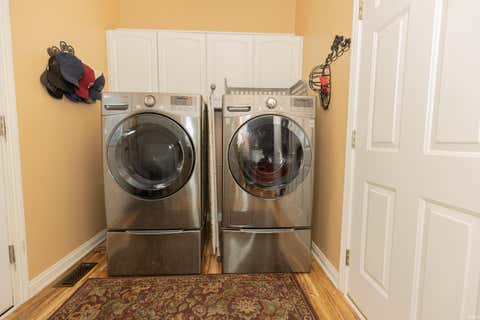 Tiny photo for 2209 Duffers Lane, Evansville, IN 47725 (MLS # 202614136)