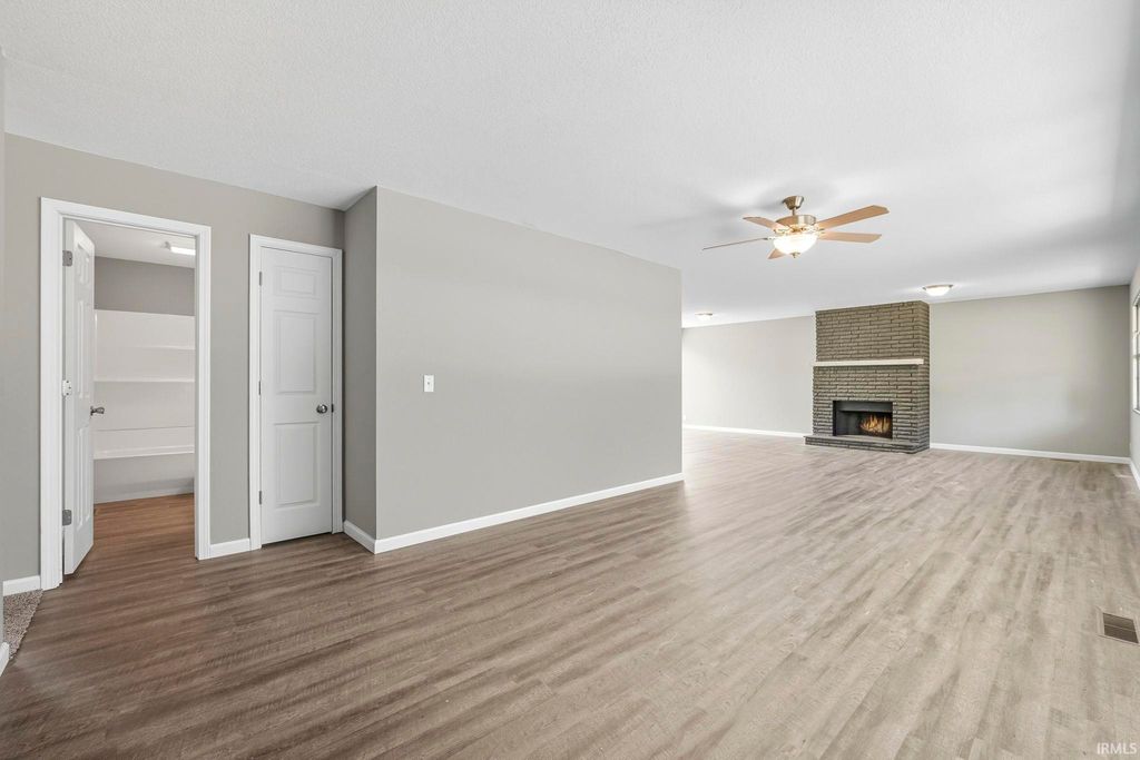 Photo of 1186 Braeburn Drive, New Haven, IN 46774 (MLS # 202549233)