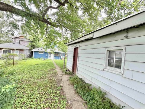 Tiny photo for 1527 High Street, Logansport, IN 46947 (MLS # 202626741)