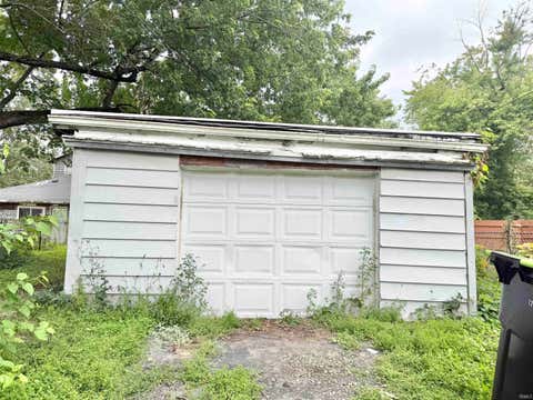 Tiny photo for 1527 High Street, Logansport, IN 46947 (MLS # 202626741)