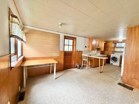 Tiny photo for 1527 High Street, Logansport, IN 46947 (MLS # 202626741)