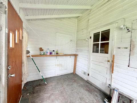 Tiny photo for 1527 High Street, Logansport, IN 46947 (MLS # 202626741)