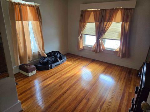 Tiny photo for 1007 N 10th Street, Vincennes, IN 47591 (MLS # 202548091)