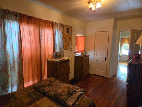 Tiny photo for 1007 N 10th Street, Vincennes, IN 47591 (MLS # 202548091)