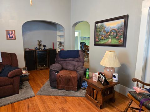 Tiny photo for 1007 N 10th Street, Vincennes, IN 47591 (MLS # 202548091)