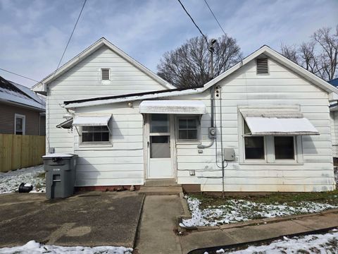Tiny photo for 1007 N 10th Street, Vincennes, IN 47591 (MLS # 202548091)