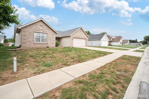 Tiny photo for 2532 LAUREN Lane, Kokomo, IN 46901 (MLS # 202639215)