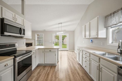 Tiny photo for 2532 LAUREN Lane, Kokomo, IN 46901 (MLS # 202639215)
