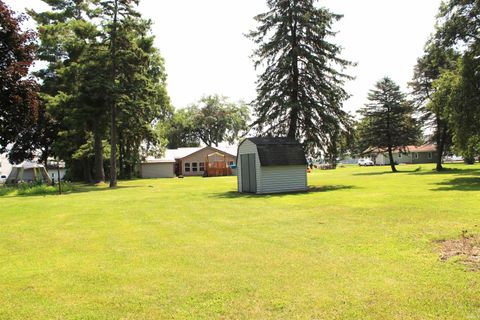 Tiny photo for 9395 W State Road 120, Orland, IN 46776 (MLS # 202625826)