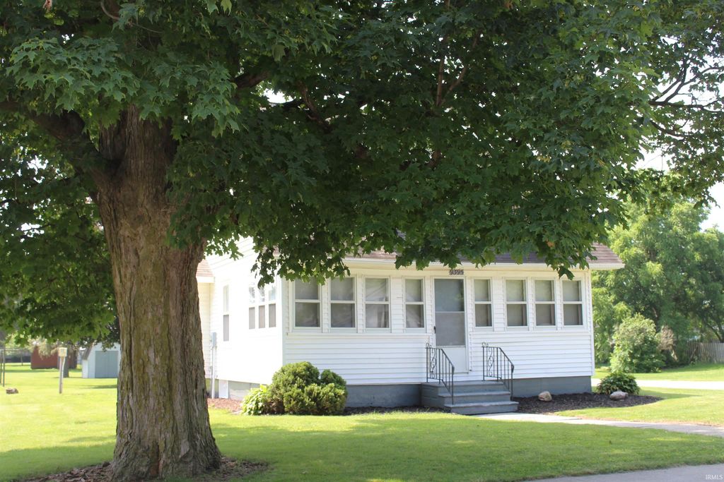 Photo of 9395 W State Road 120, Orland, IN 46776 (MLS # 202625826)