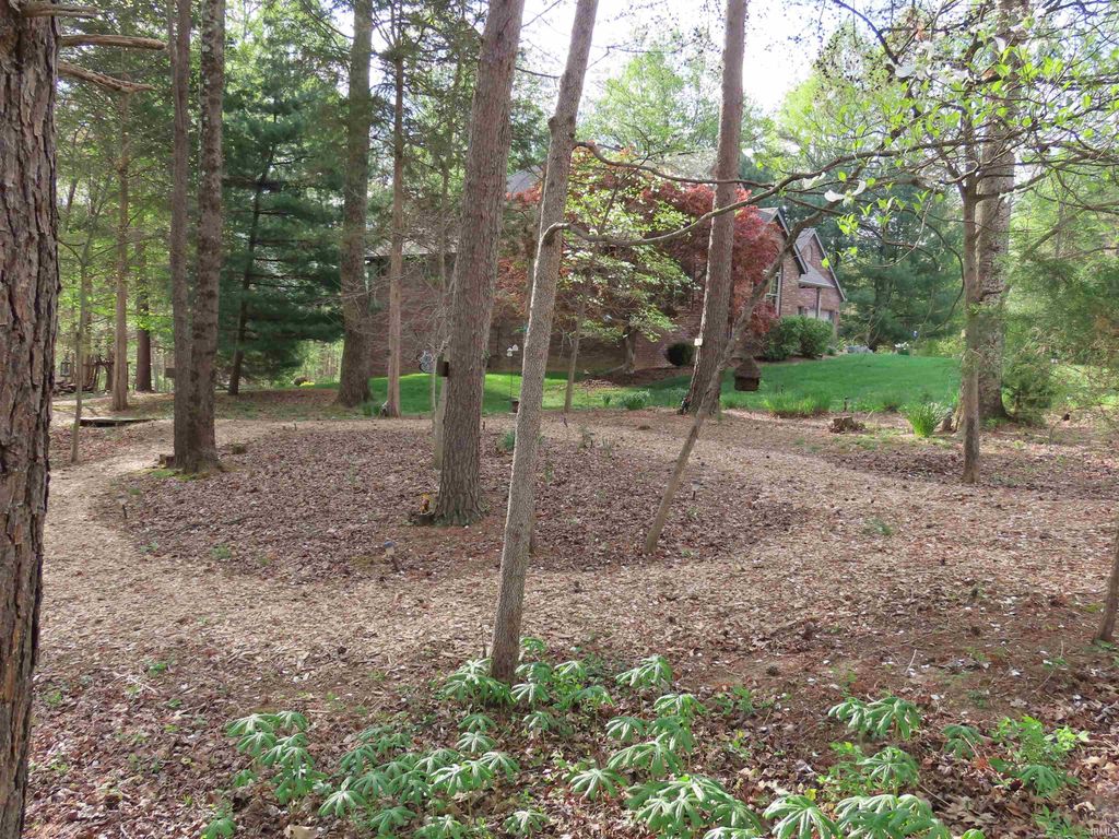 Photo of 5611 E Nathan Way, Bloomington, IN 47408 (MLS # 202614049)