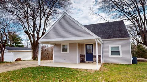 501 S Cherry Street, Huntingburg, IN 47542 - #: 202510382