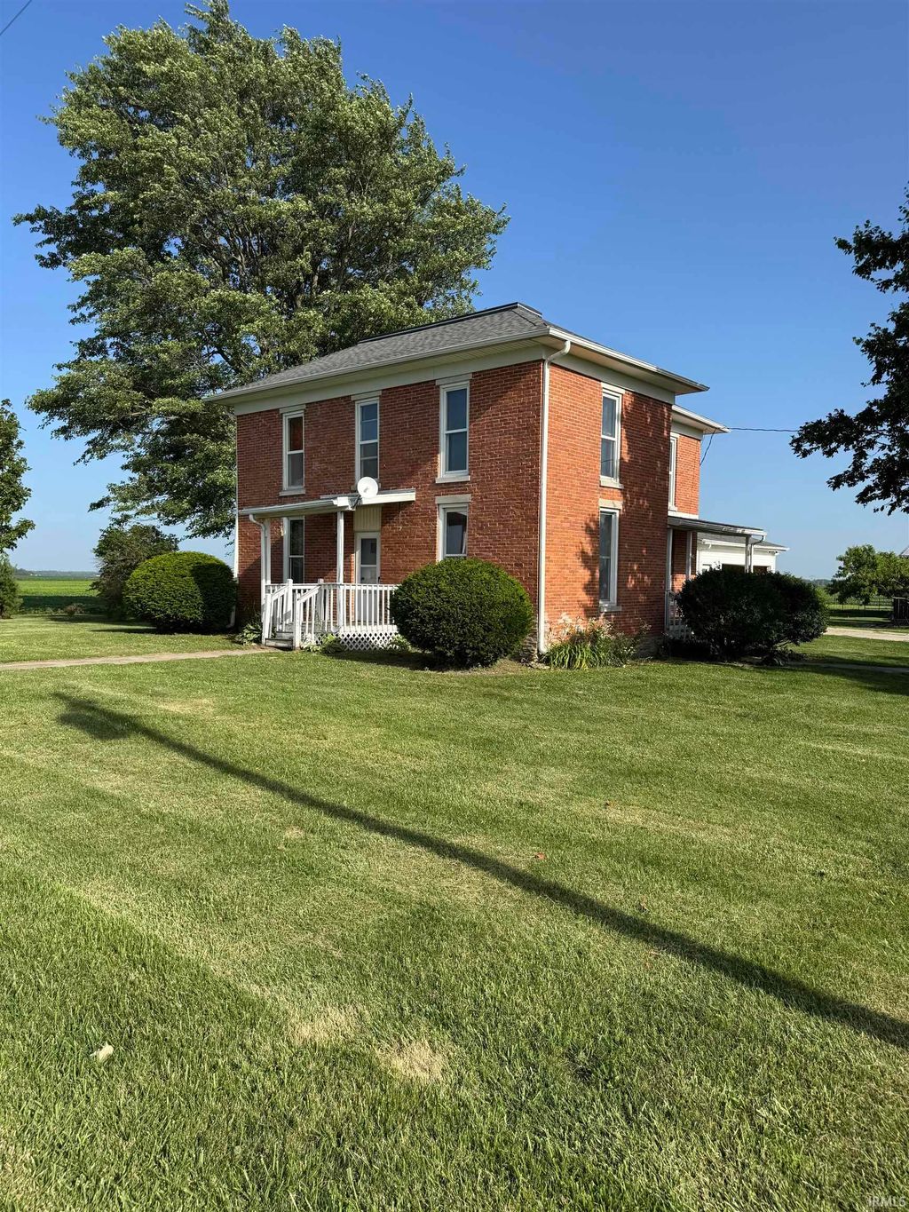 Photo of 721 E 100 S, Huntington, IN 46750 (MLS # 202626175)