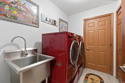 Tiny photo for 818 Columbine Circle, Auburn, IN 46706 (MLS # 202611095)
