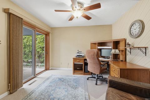 Tiny photo for 818 Columbine Circle, Auburn, IN 46706 (MLS # 202611095)