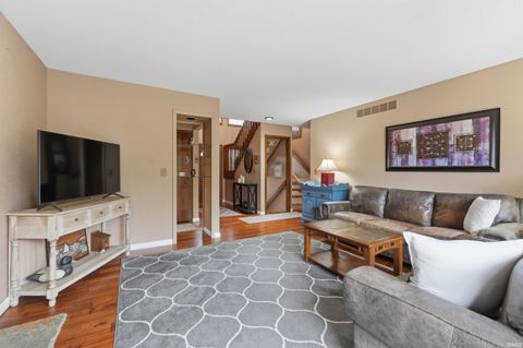 Tiny photo for 818 Columbine Circle, Auburn, IN 46706 (MLS # 202611095)