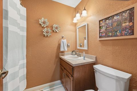 Tiny photo for 818 Columbine Circle, Auburn, IN 46706 (MLS # 202611095)