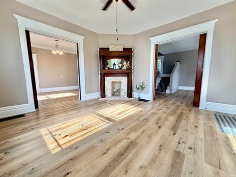Tiny photo for 602 E Main Street, Boonville, IN 47601 (MLS # 202622420)