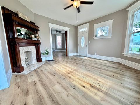 Tiny photo for 602 E Main Street, Boonville, IN 47601 (MLS # 202622420)