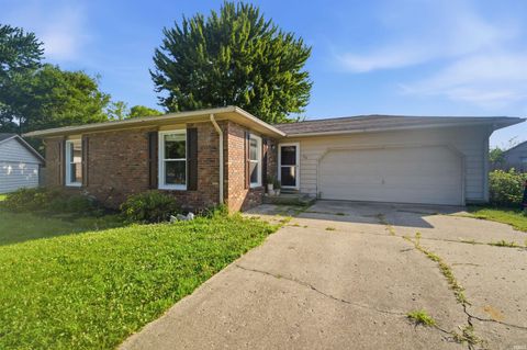 Photo of 50 Carolyn Court, Lafayette, IN 47909 (MLS # 202627590)