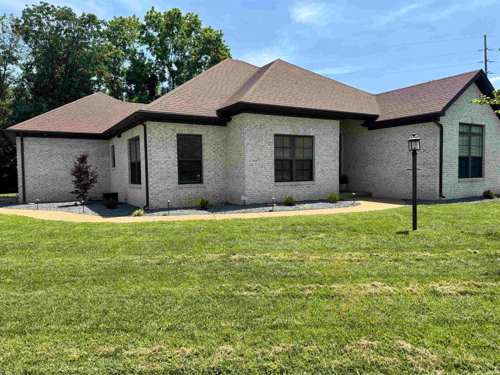 Photo of 4244 Meadowbrook Lane, Evansville, IN 47630 (MLS # 202625056)