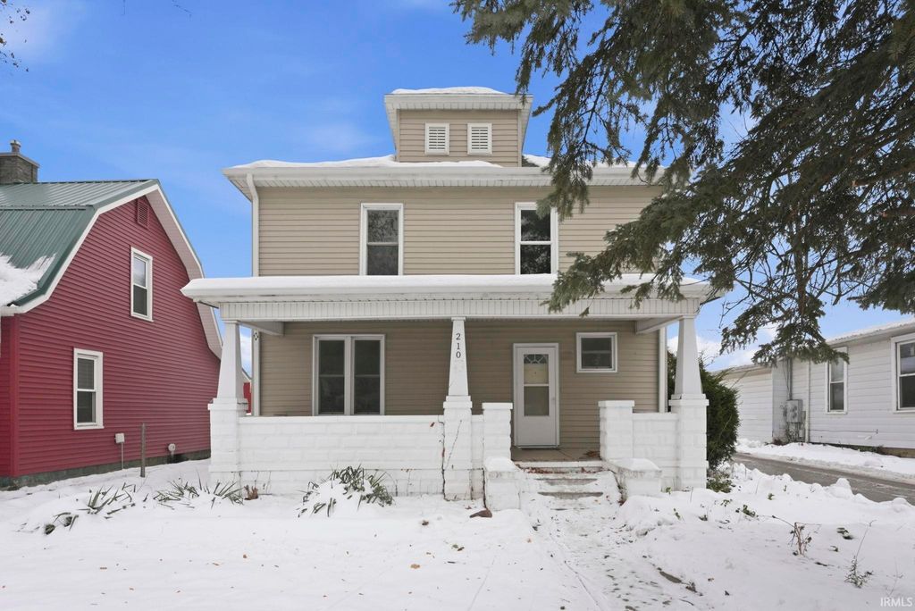 Photo of 210 N Walnut Street, Columbia City, IN 46725 (MLS # 202549020)