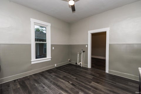 Tiny photo for 1307 3rd Street, Vincennes, IN 47591 (MLS # 202640353)
