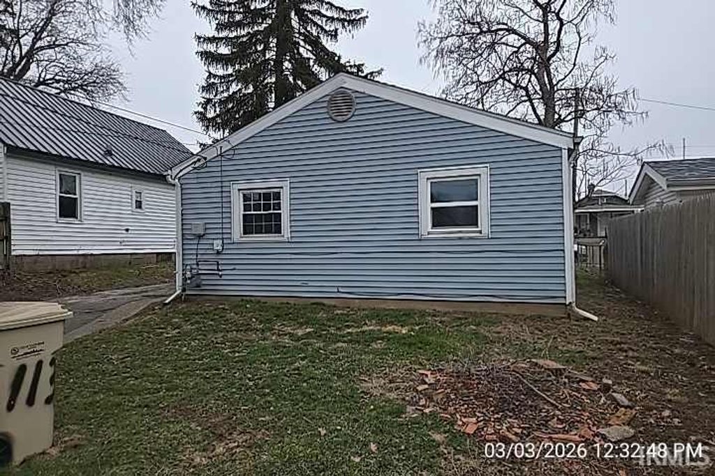 Photo of 1133 N Kentucky Street, South Bend, IN 46628 (MLS # 202606793)