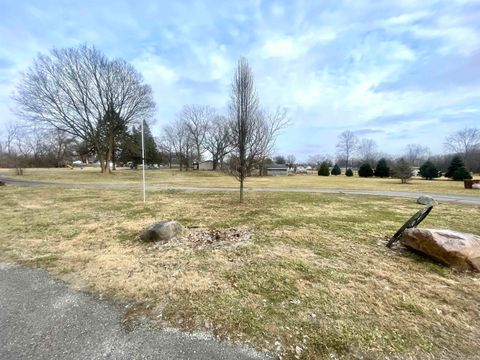 Tiny photo for 2101 W 16th Street, Muncie, IN 47302 (MLS # 202605696)