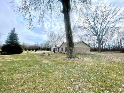 Tiny photo for 2101 W 16th Street, Muncie, IN 47302 (MLS # 202605696)