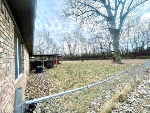 Tiny photo for 2101 W 16th Street, Muncie, IN 47302 (MLS # 202605696)