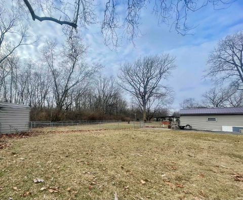 Tiny photo for 2101 W 16th Street, Muncie, IN 47302 (MLS # 202605696)