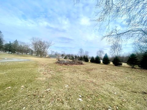 Tiny photo for 2101 W 16th Street, Muncie, IN 47302 (MLS # 202605696)