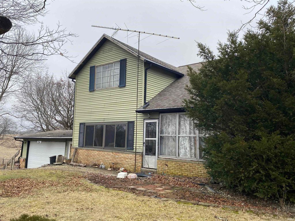 Photo of 124 S 450 E. Road, Pierceton, IN 46562 (MLS # 202605287)