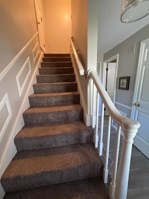 Tiny photo for 410 Inglenook Place, Angola, IN 46703 (MLS # 202637779)